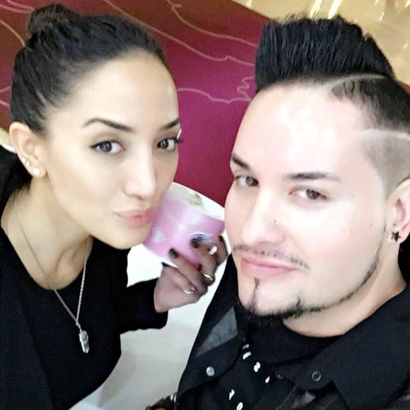 Meet your Posher, Drew - Picture 1 of 1